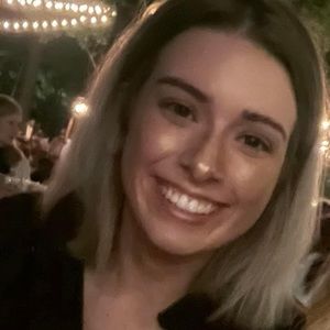 Meet your Posher, Christina